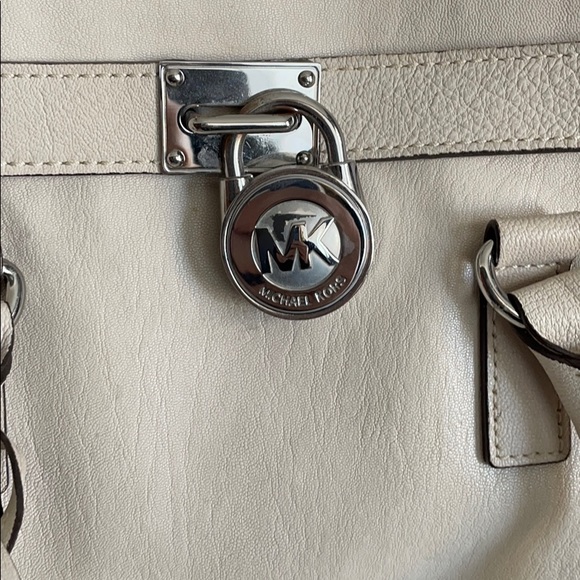 Michael Kors Cream leather satchel - Picture 2 of 16